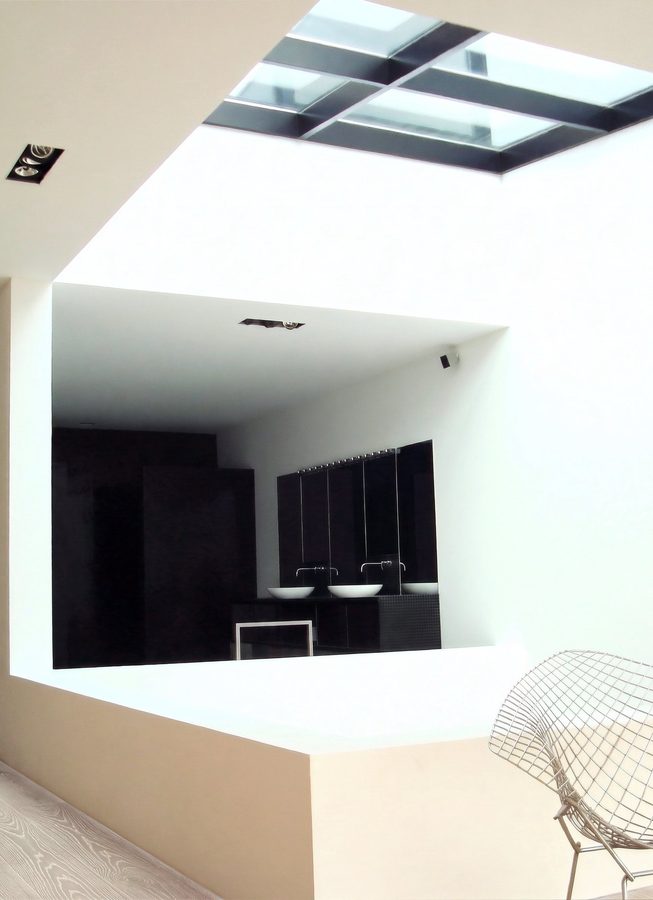 Puits de lumière au-dessus de la mezzanine